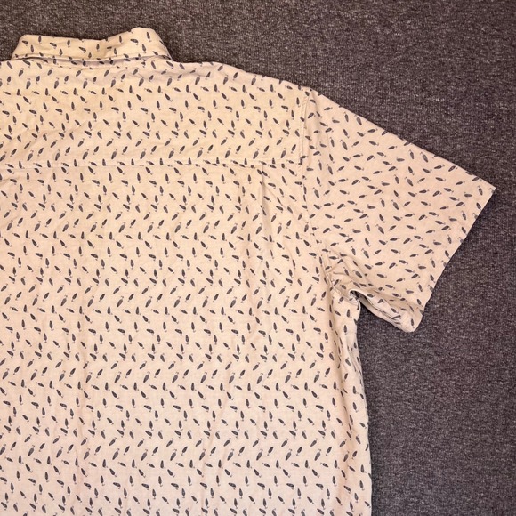 Huk Fishing Shirt Mens 3XL Beige Short Sleeve Button Up Performance Lures Print - Picture 14 of 16